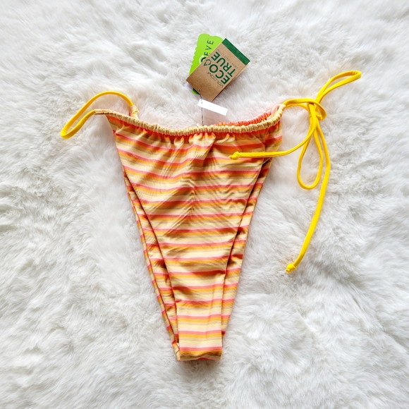 🌞VOLCOM STRIPE OR WRONG TINY BIKINI BOTTOM SIZE XXL - Picture 5 of 7